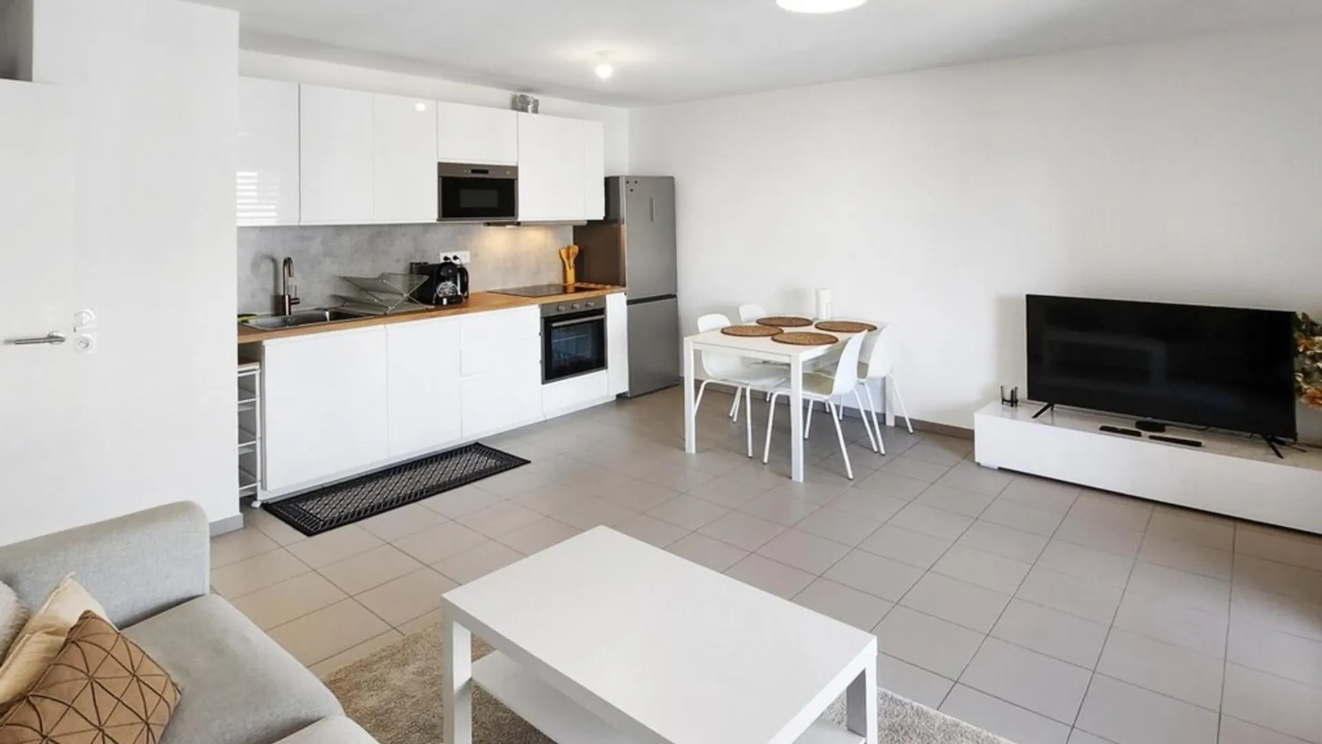 Apartment Cosy Arborea Bron France